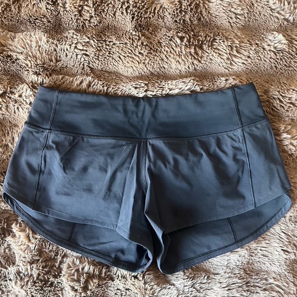 Lululemon Black Speed Up Low Rise Shorts 2.5”